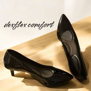 Dexflex Comfort Women's Black Faux Patent  Leather Pointed Toe Kitten Heel Pumps